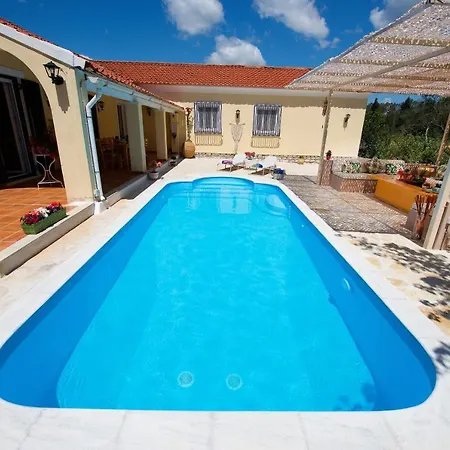 Da Sofia Casă la țară *